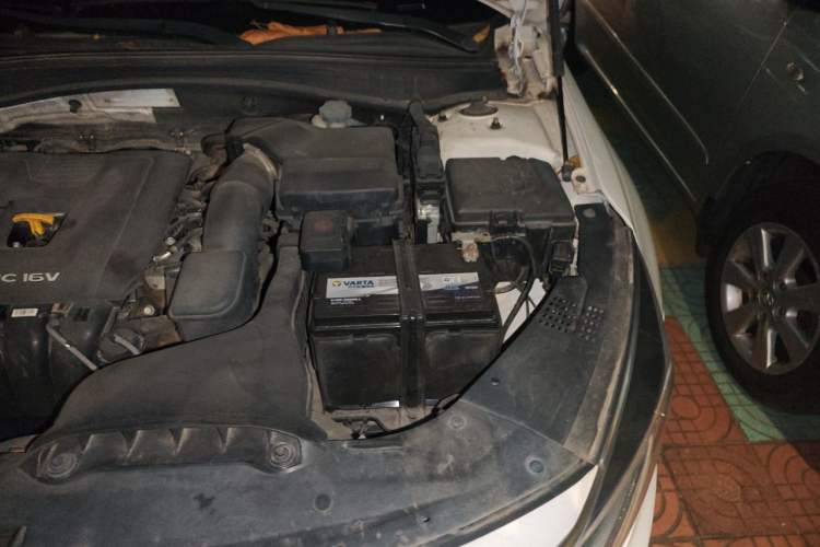 Used Kia K5 2016 2.0L Automatic LUX Engine Bay Left