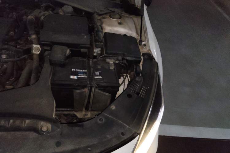 Used Kia K5 2016 1.6T Automatic LUX Engine Bay Left