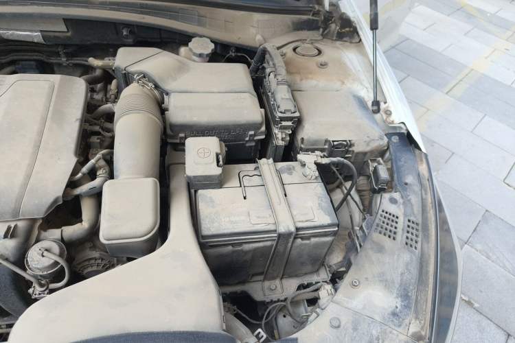 Used Kia K5 2016 2.0L Automatic LUX Engine Bay Left