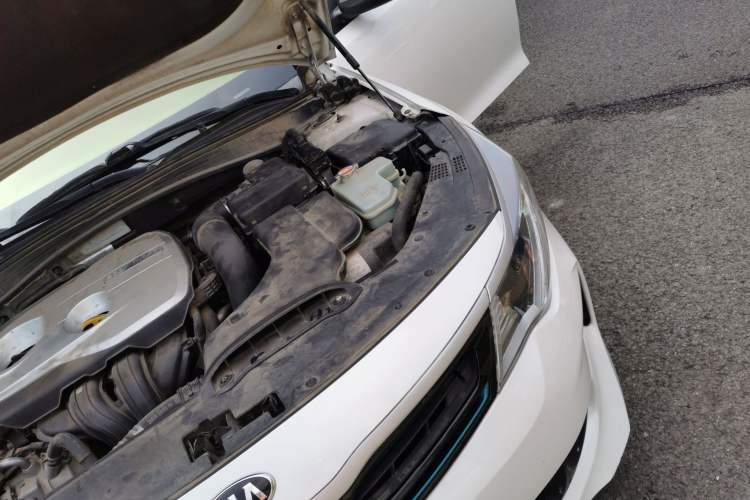 Used Kia K5 2016 2.0L Hybrid GLS Engine Bay Left