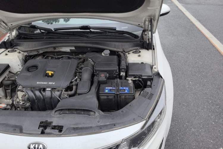 Used Kia K5 2016 2.0L Automatic LUX Engine Bay Left