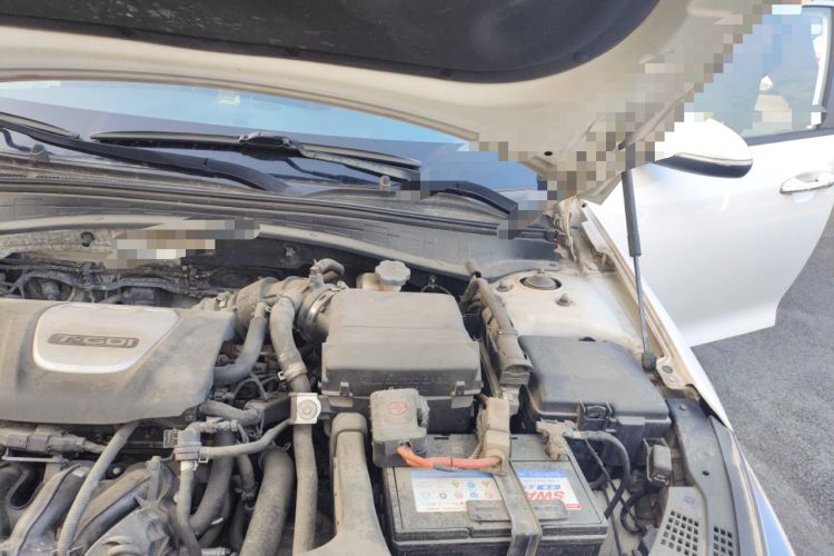Used Kia K5 2016 1.6T Automatic LUX Engine Bay Left