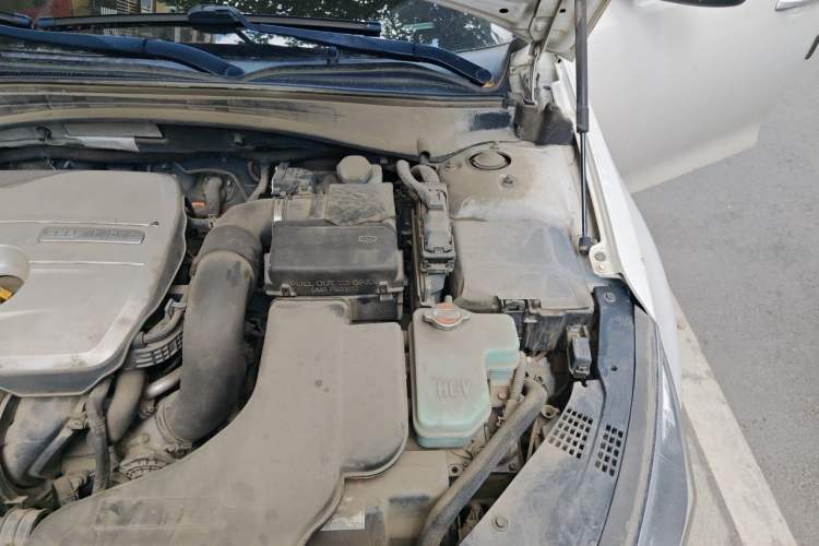 Used Kia K5 2016 2.0L Hybrid GLS Engine Bay Left