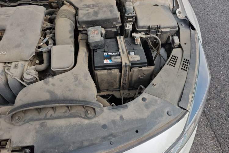 Used Kia K5 2016 2.0L Automatic LUX Engine Bay Left