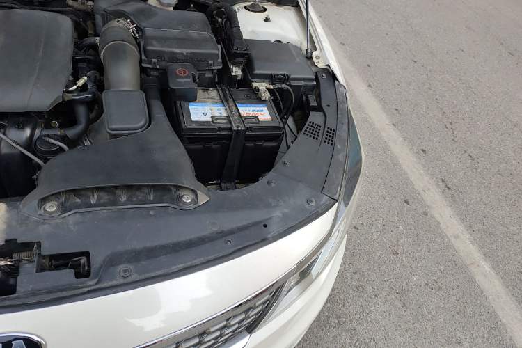 Used Kia K5 2016 1.6T Automatic GLS Engine Bay Left