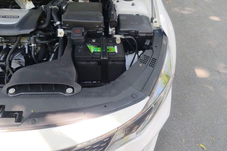 Used Kia K5 2016 1.6T Automatic LUX Engine Bay Left