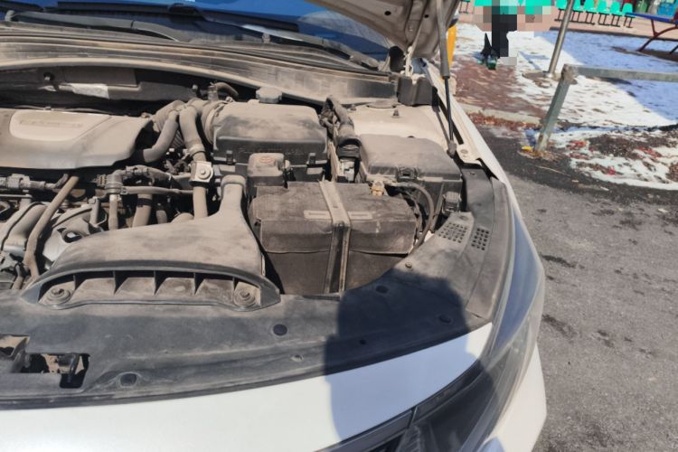 Used Kia K5 2016 1.6T Automatic LUX Engine Bay Left