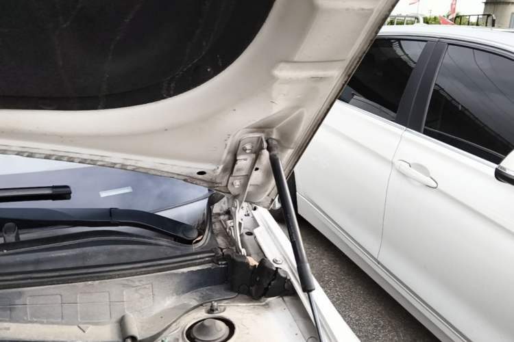 Used Kia K5 2016 1.6T Automatic LUX Engine Bay Left