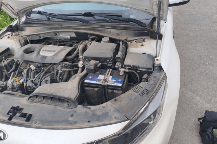Used Kia K5 2016 1.6T Automatic LUX Engine Bay Left