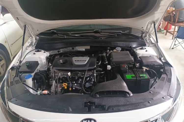Used Kia K5 2016 1.6T Automatic LUX Engine Bay