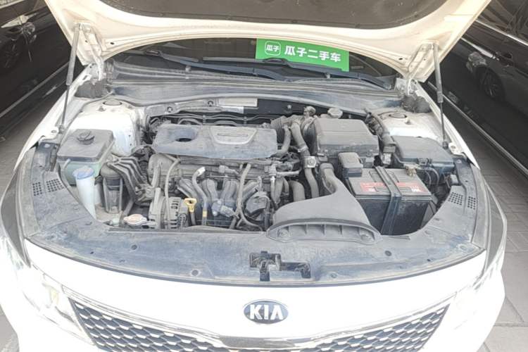 Used Kia K5 2016 1.6T Automatic LUX Engine Bay