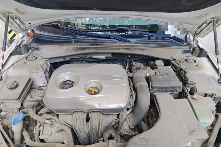 Used Kia K5 2016 2.0L Hybrid GLS Engine Bay