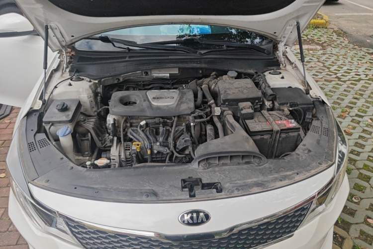 Used Kia K5 2016 1.6T Automatic LUX Engine Bay