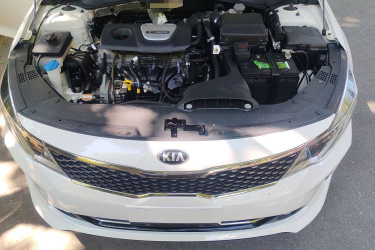 Used Kia K5 2016 1.6T Automatic LUX Engine Bay