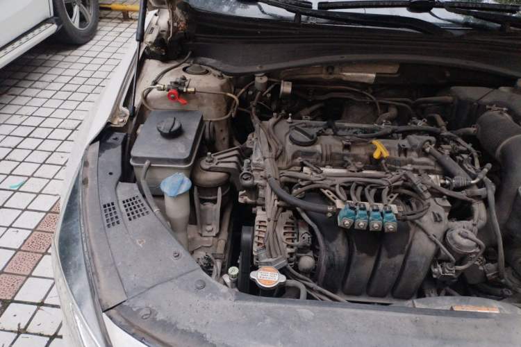 Used Kia K5 2016 2.0L Automatic GL Engine Bay Right