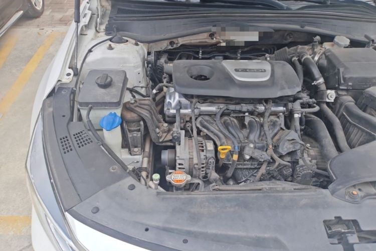 Used Kia K5 2016 1.6T Automatic LUX Engine Bay Right