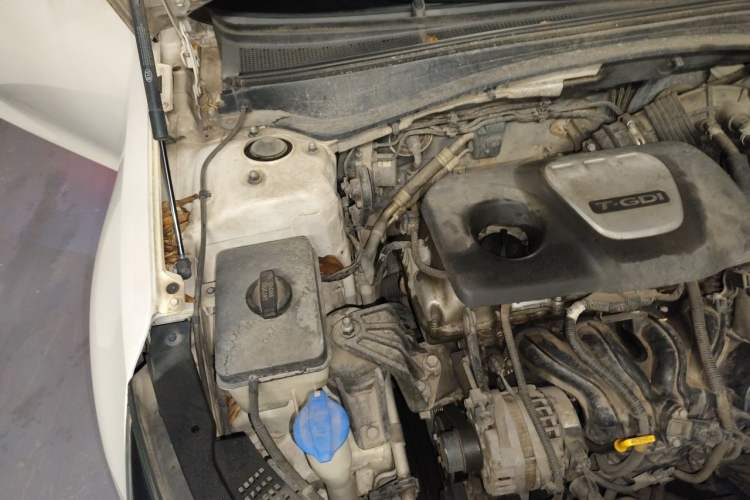 Used Kia K5 2016 1.6T Automatic LUX Engine Bay Right