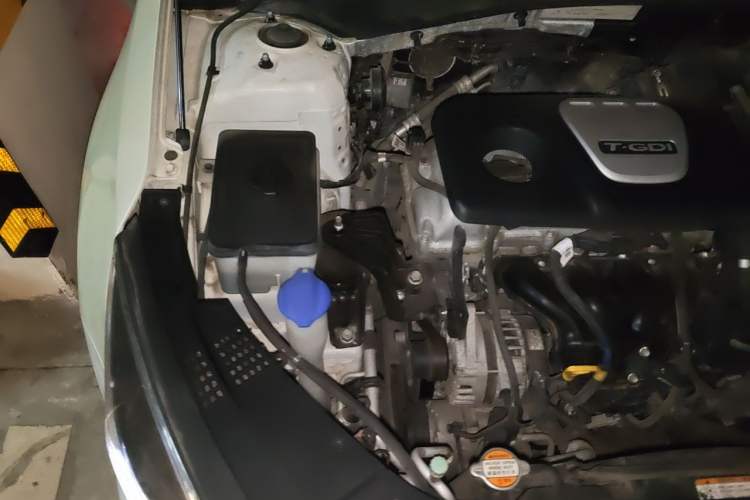 Used Kia K5 2016 1.6T Automatic LUX Engine Bay Right