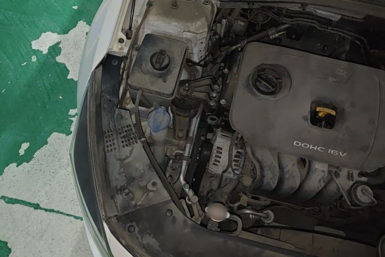 Used Kia K5 2016 2.0L Automatic LUX Engine Bay Right