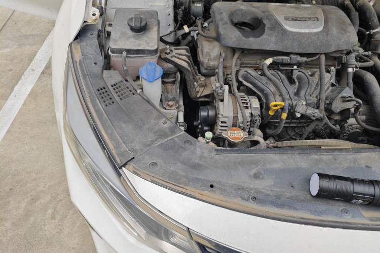 Used Kia K5 2016 1.6T Automatic LUX Engine Bay Right