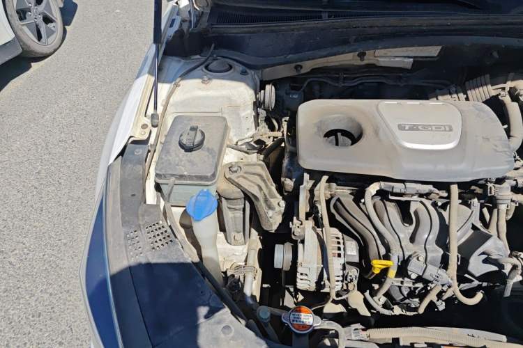 Used Kia K5 2016 1.6T Automatic LUX Engine Bay Right