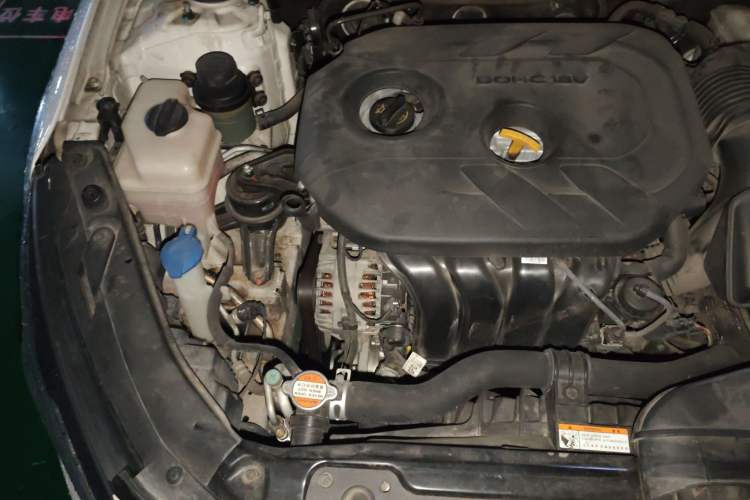 Used Kia K5 2016 2.0L Automatic GL Engine Bay Right