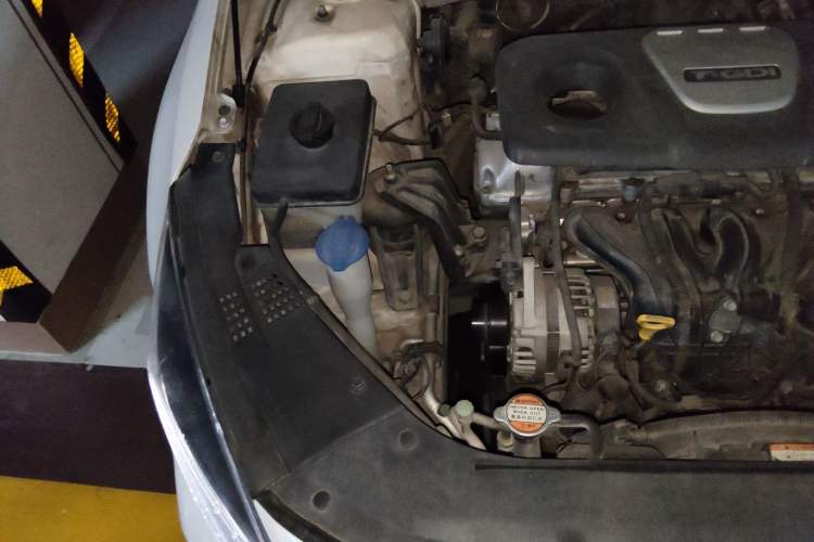 Used Kia K5 2016 1.6T Automatic LUX Engine Bay Right