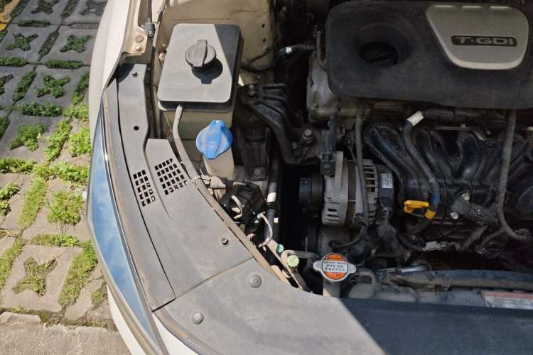 Used Kia K5 2016 1.6T Automatic LUX Engine Bay Right