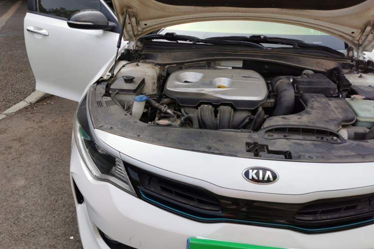 Used Kia K5 2016 2.0L Hybrid GLS Engine Bay Right