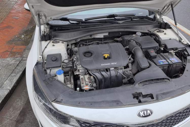 Used Kia K5 2016 2.0L Automatic LUX Engine Bay Right