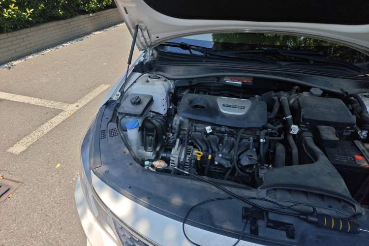 Used Kia K5 2016 1.6T Automatic LUX Engine Bay Right