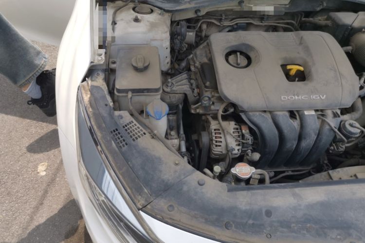 Used Kia K5 2016 2.0L Automatic LUX Engine Bay Right