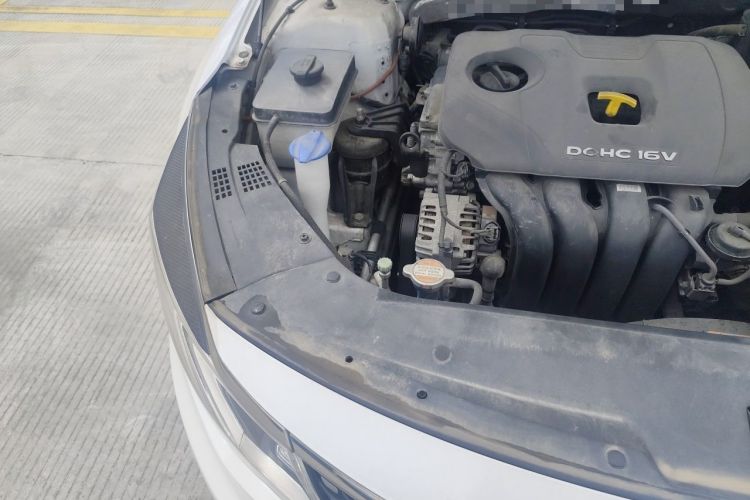 Used Kia K5 2016 2.0L Automatic LUX Engine Bay Right