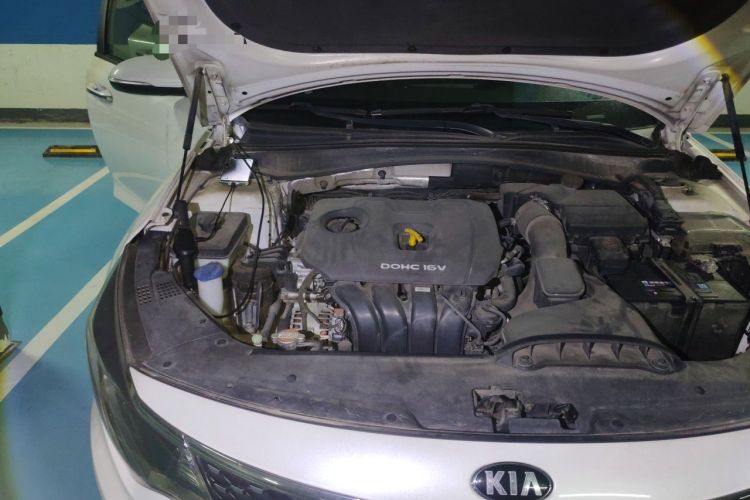 Used Kia K5 2016 2.0L Automatic LUX Engine Bay Right