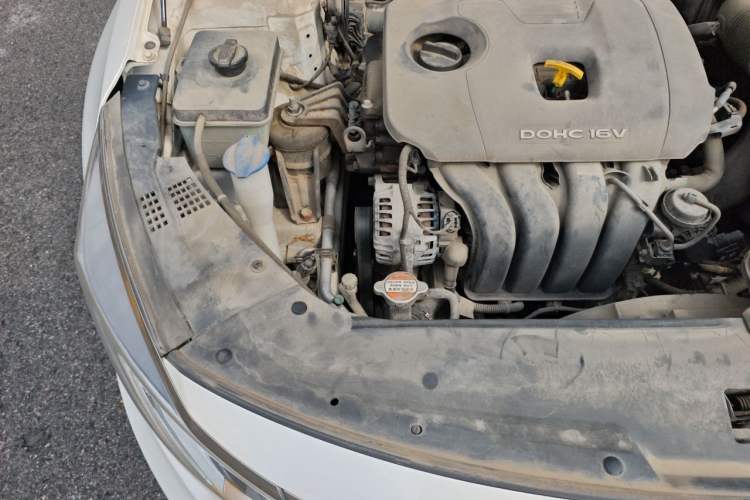 Used Kia K5 2016 2.0L Automatic LUX Engine Bay Right