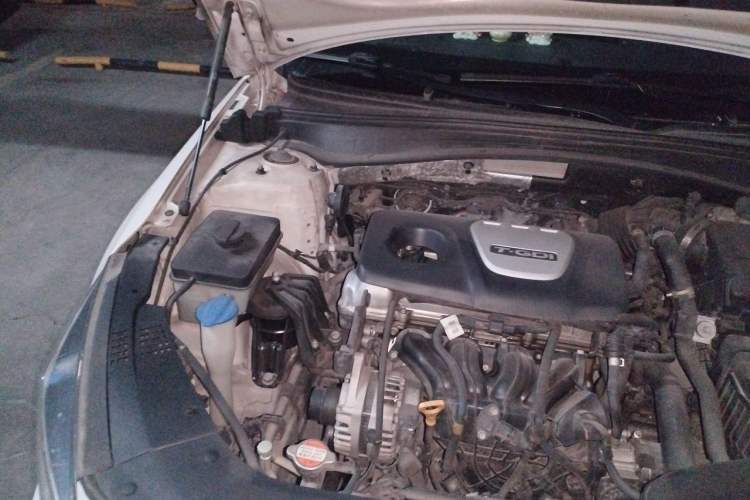 Used Kia K5 2016 1.6T Automatic LUX Engine Bay Right