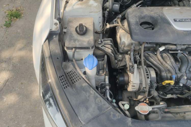 Used Kia K5 2016 1.6T Automatic LUX Engine Bay Right
