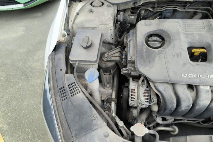 Used Kia K5 2016 2.0L Automatic GLS Engine Bay Right