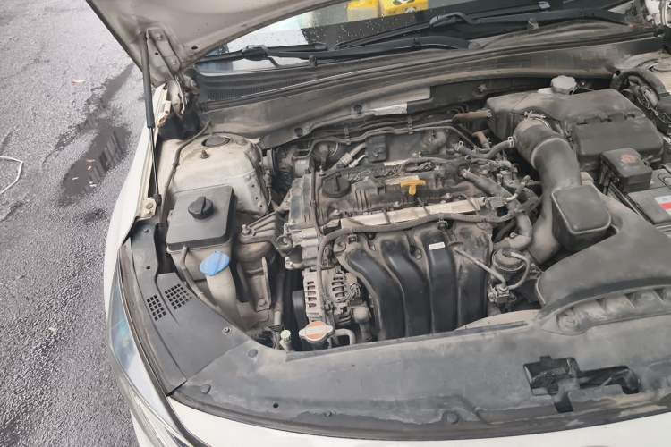 Used Kia K5 2016 2.0L Automatic GL Engine Bay Right