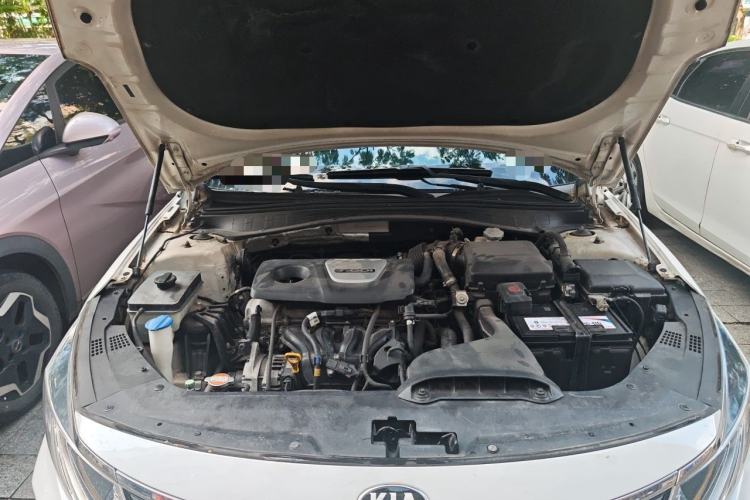 Used Kia K5 2016 1.6T Automatic LUX Engine Bay