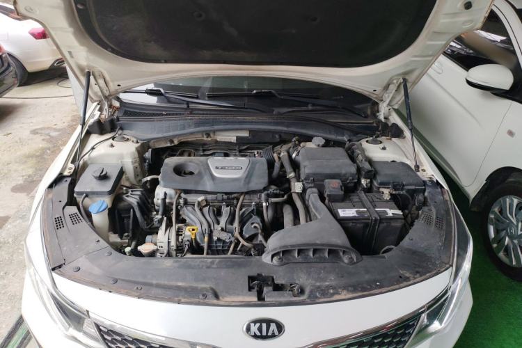 Used Kia K5 2016 1.6T Automatic LUX Engine Bay