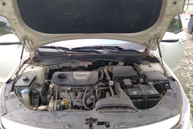 Used Kia K5 2016 1.6T Automatic LUX Engine Bay