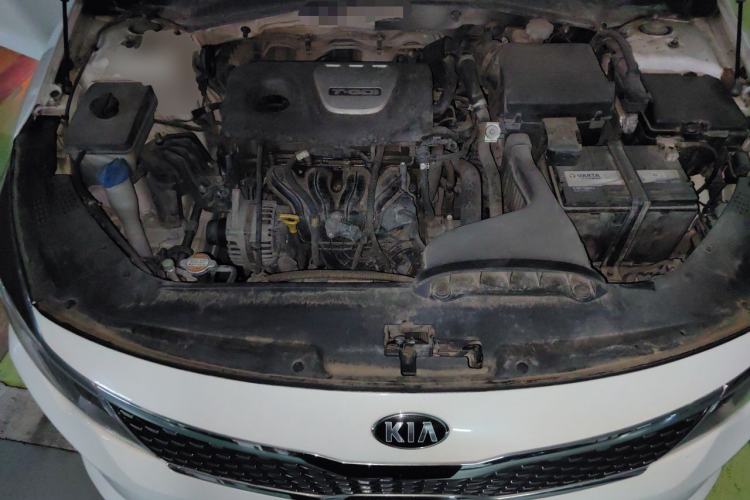 Used Kia K5 2016 1.6T Automatic LUX Engine Bay