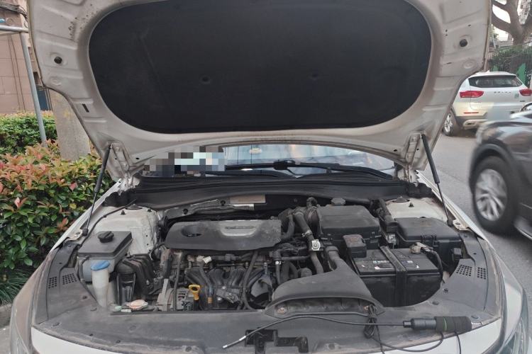 Used Kia K5 2016 1.6T Automatic LUX Engine Bay
