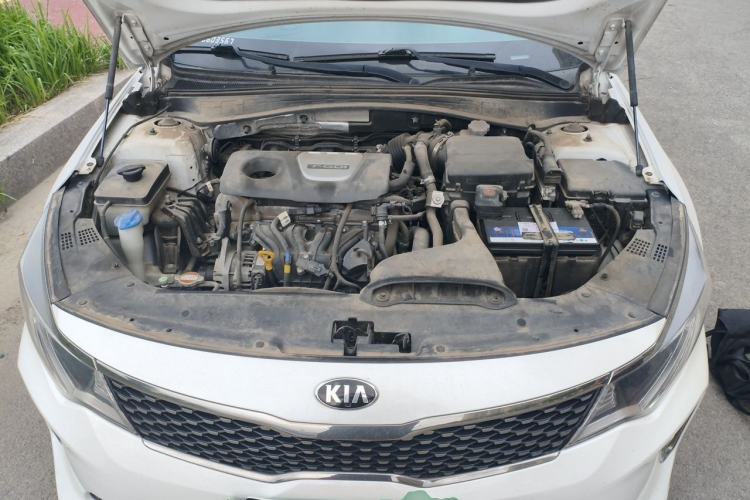 Used Kia K5 2016 1.6T Automatic LUX Engine Bay