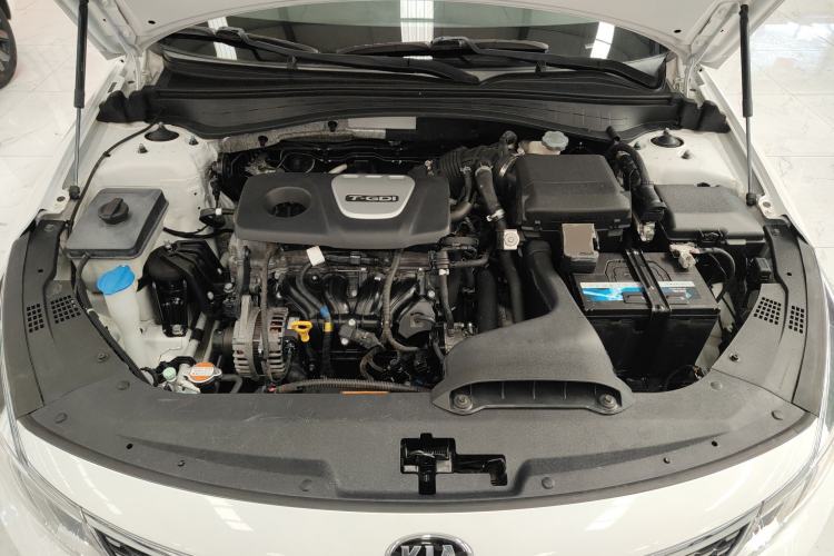 Used Kia K5 2016 1.6T Automatic LUX Engine Bay