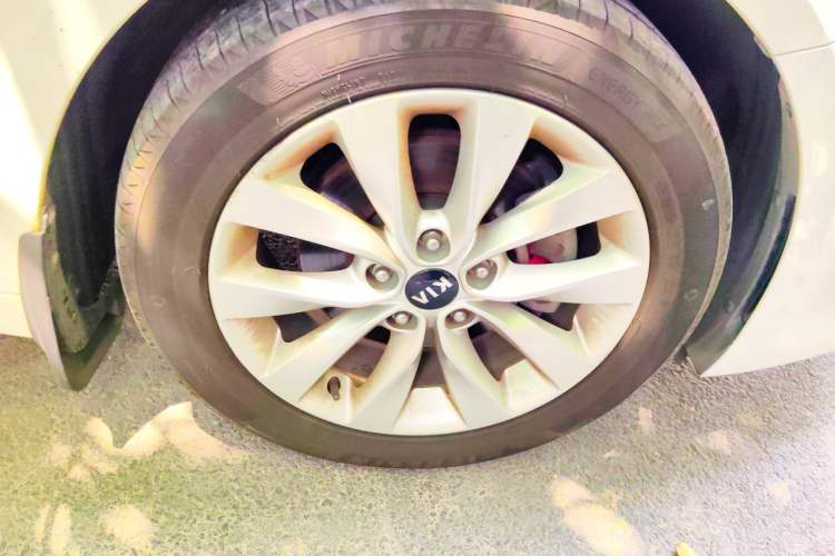 Used Kia K5 2016 1.6T Automatic LUX Exterior 1