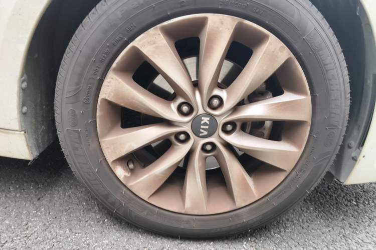 Used Kia K5 2016 1.6T Automatic LUX Exterior 1