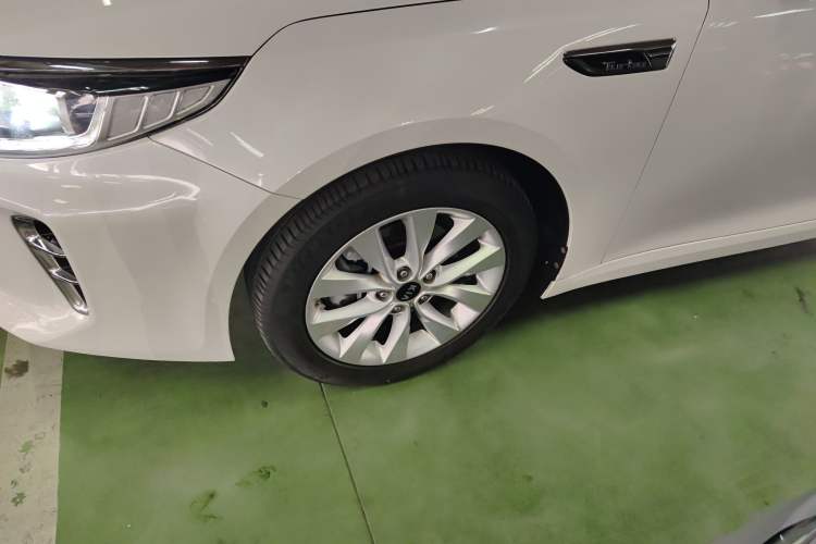 Used Kia K5 2016 1.6T Automatic LUX Exterior 4