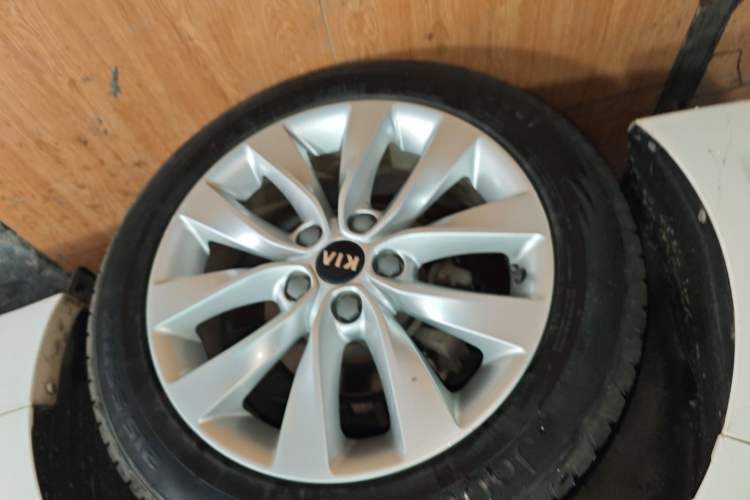 Used Kia K5 2016 2.0L Automatic GLS Exterior 4